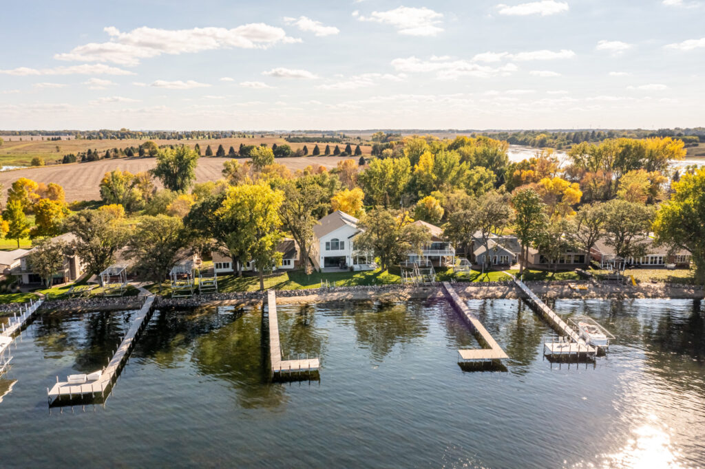 Iowa Great Lakes Lake Homes in the Fall