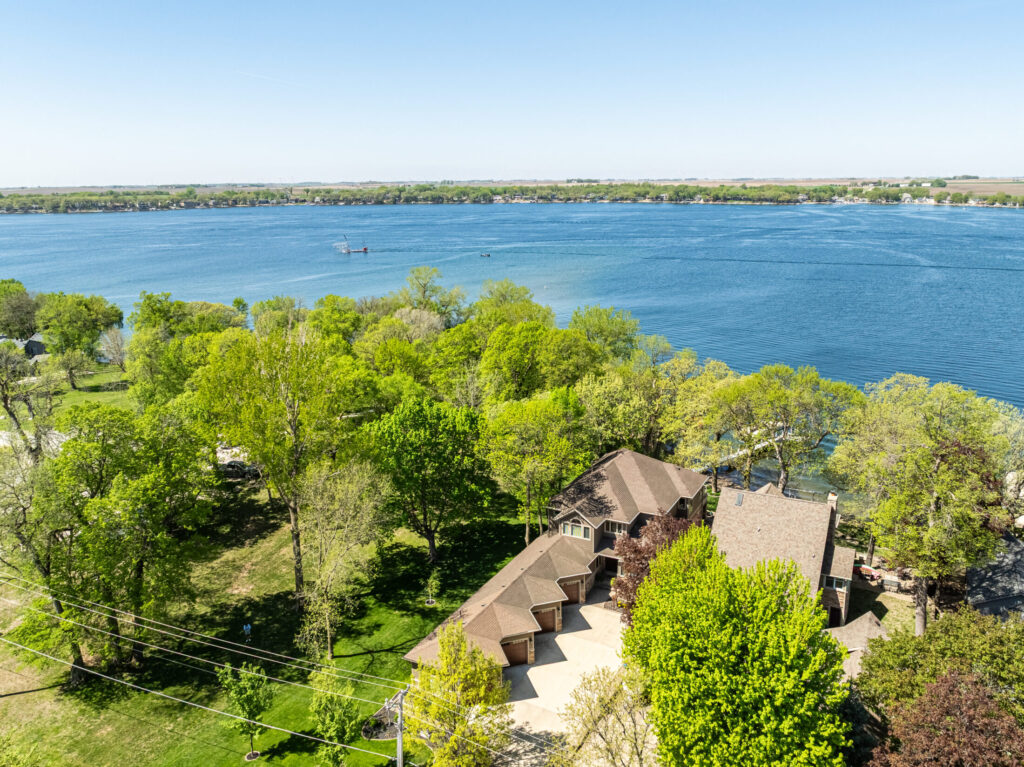 Luxury Home on Lakeshore Drive by Pikes Point State Park