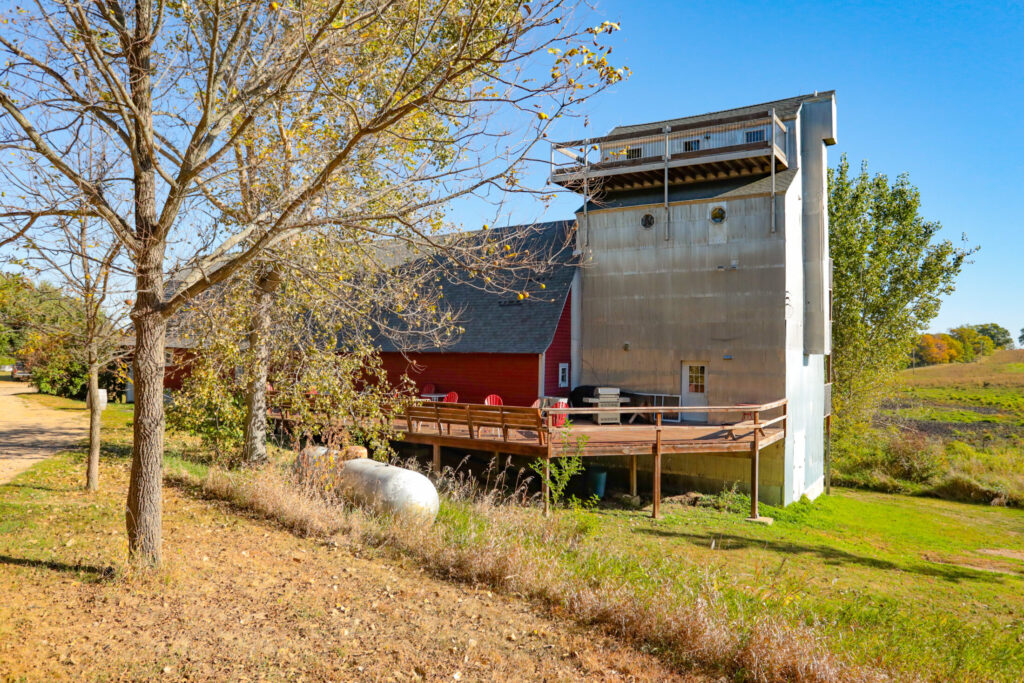 Little Swan Lake Winery, Photo by Okoboji Realty