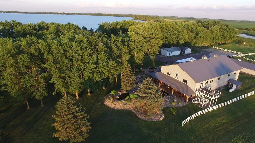 Round Lake Vineyards & Winery, Photo from Tripadvisor Website